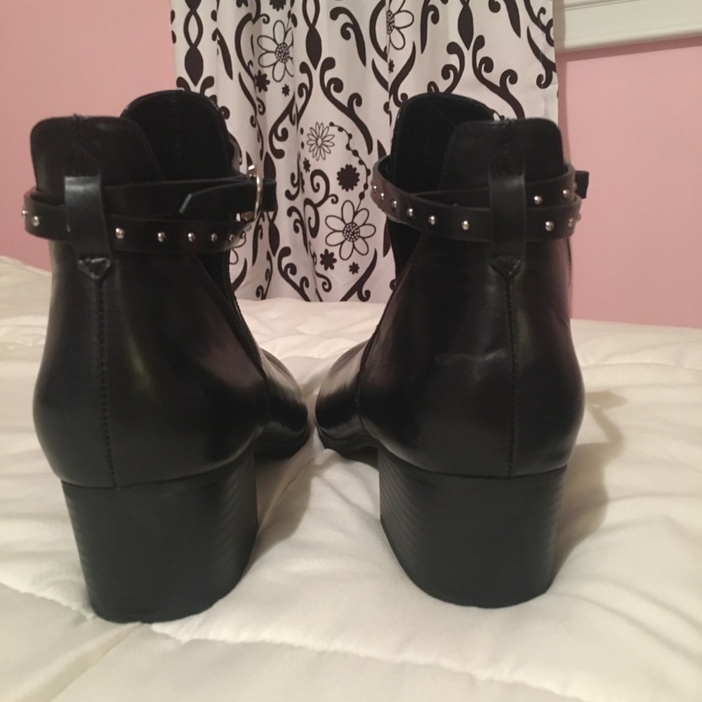 Black booties - Picture 3 of 5